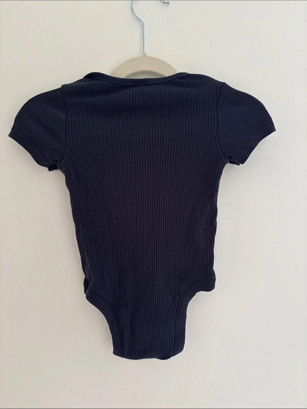 Old Navy Ribbed Short-Sleeve Bodysuit 12-18M in Navy